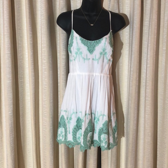 Meghan Los Angeles Embroidered Dress - Picture 2 of 4